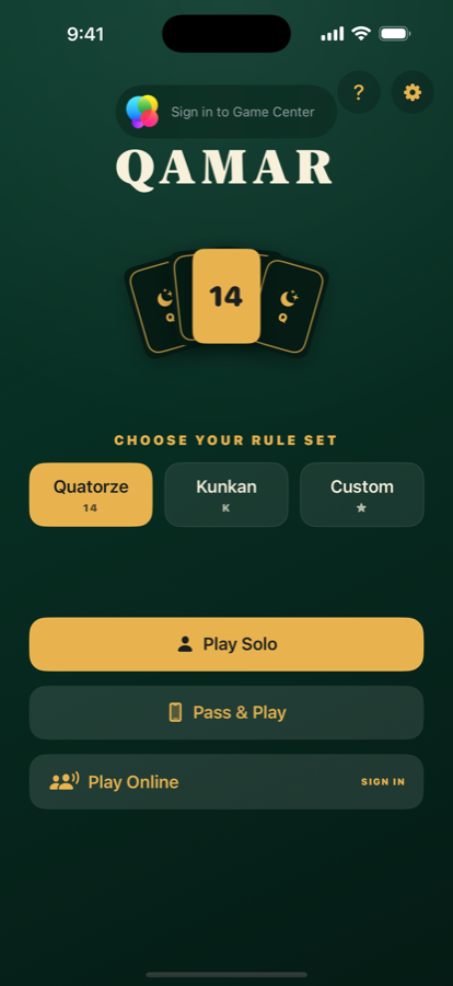 Qamar home screen with the rule set picker and the Play Solo, Pass and Play, and Play Online options.